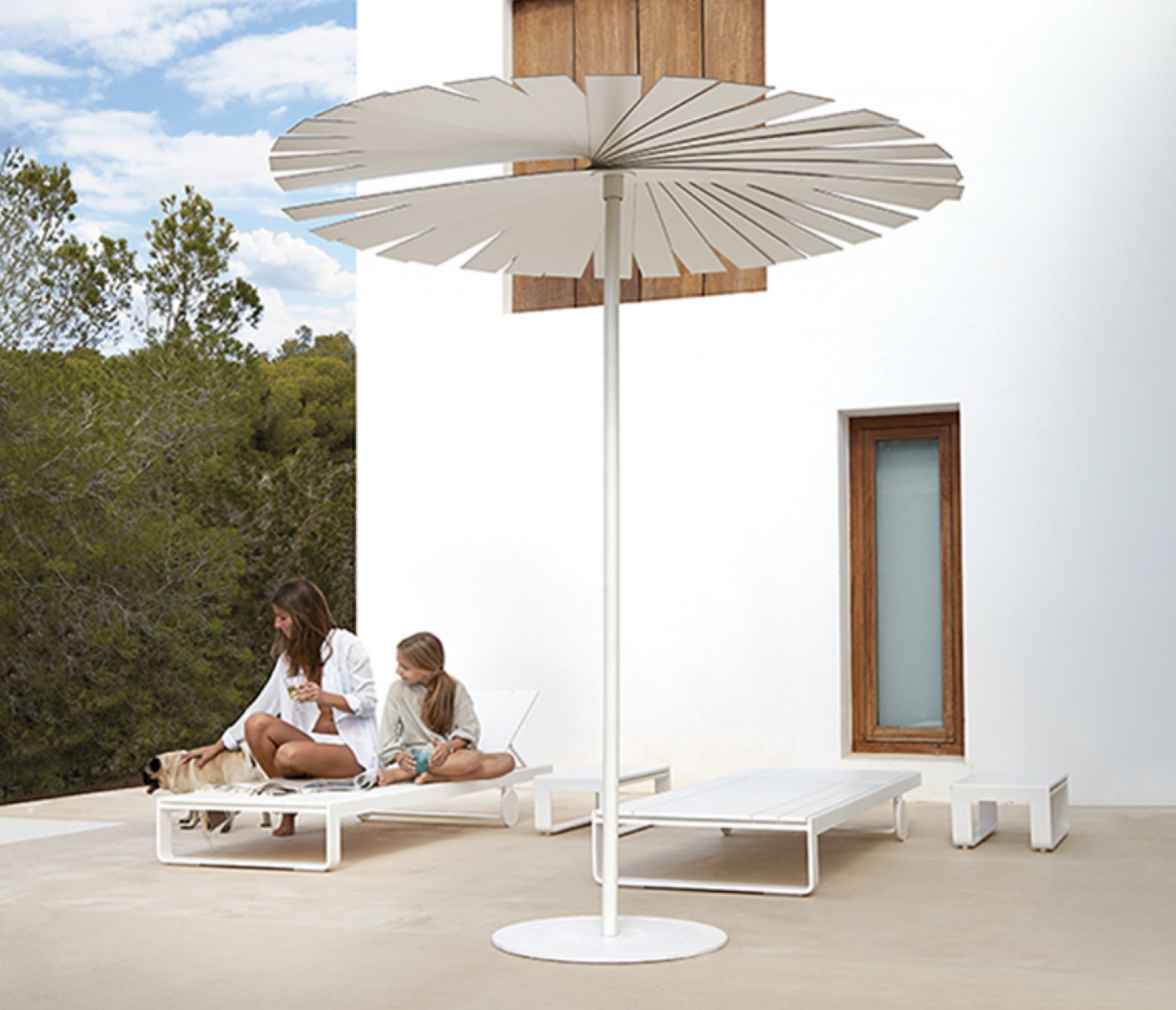 Ensombra parasol in kleur white 9016 Victors Design Agency