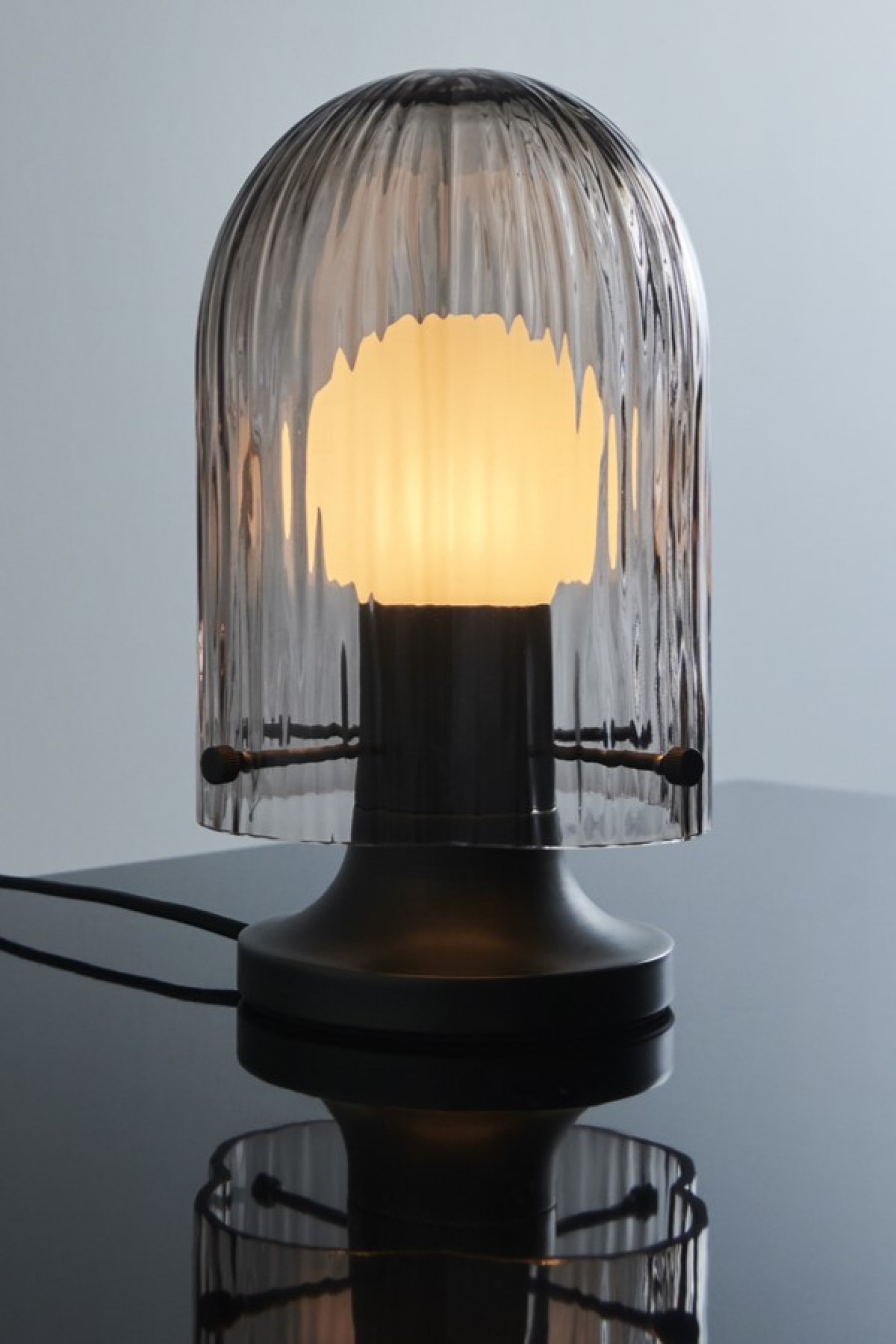 Lampe SEINE, Gubi, design Space Copenhagen, nouveauté 2022 Victors Design Agency