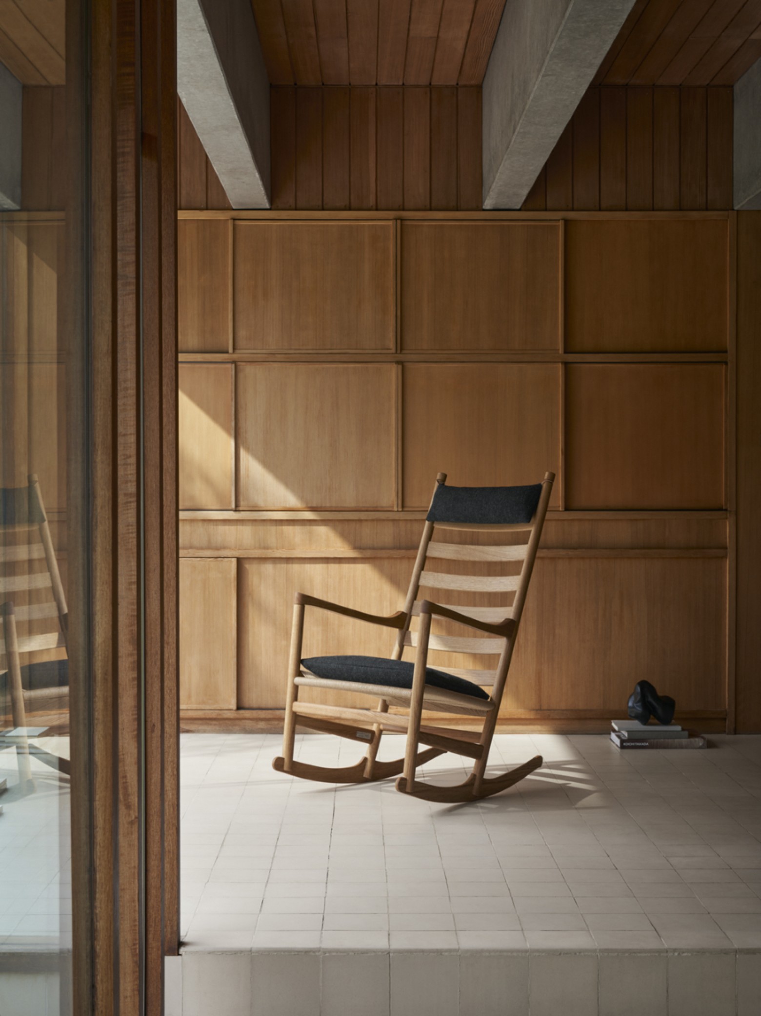 Rocking Chair, Hans J Wegner, jaren 60 design  Victors Design Agency