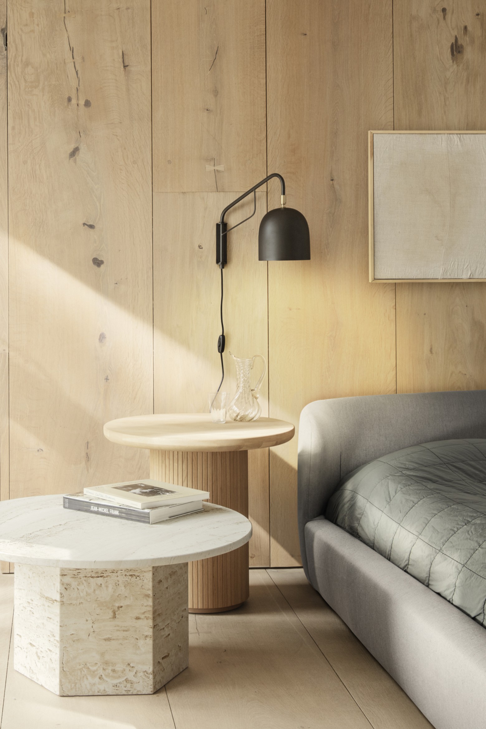 Howard wandlamp met beweegbare arm  Victors Design Agency