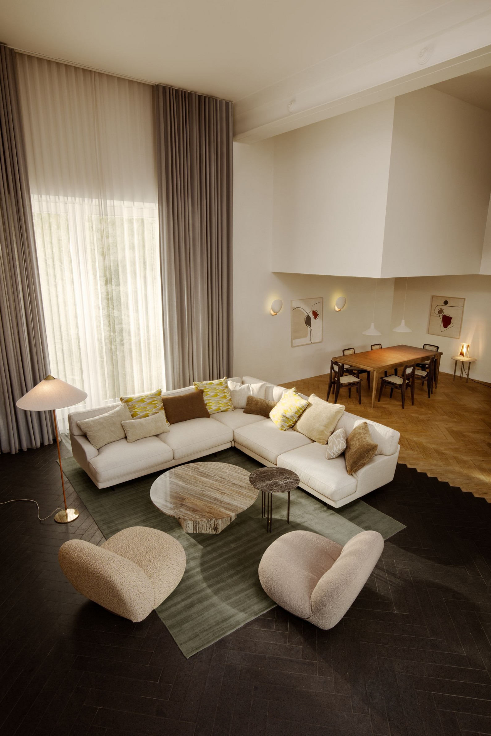 De modulaire Flaneur sofa gecombineerd met de Pacha: klassiek-hedendaags 