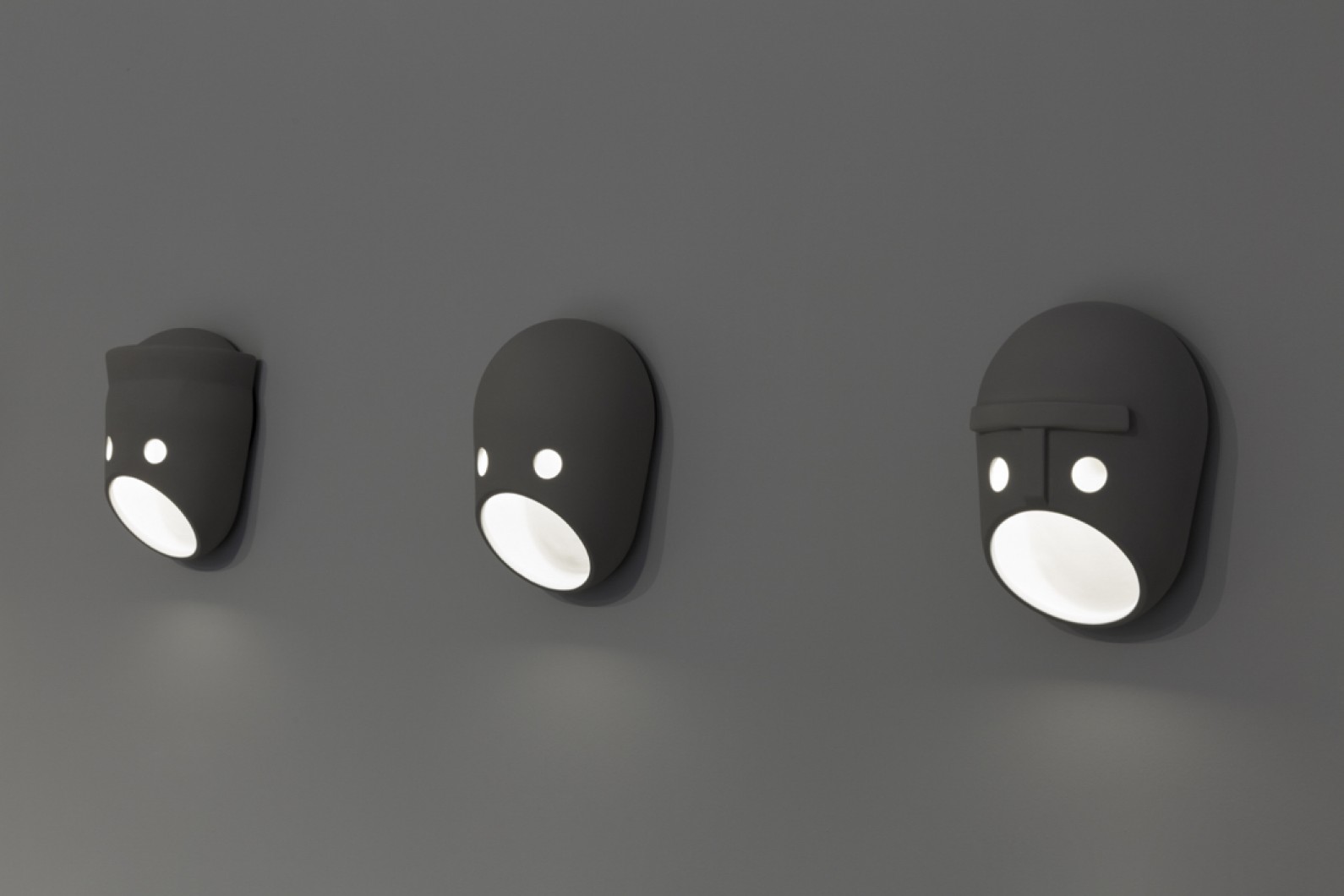 The Party: nieuw in de MOOOI collectie: verlichte gezichten van 5 sterke persoonlijkheden. 