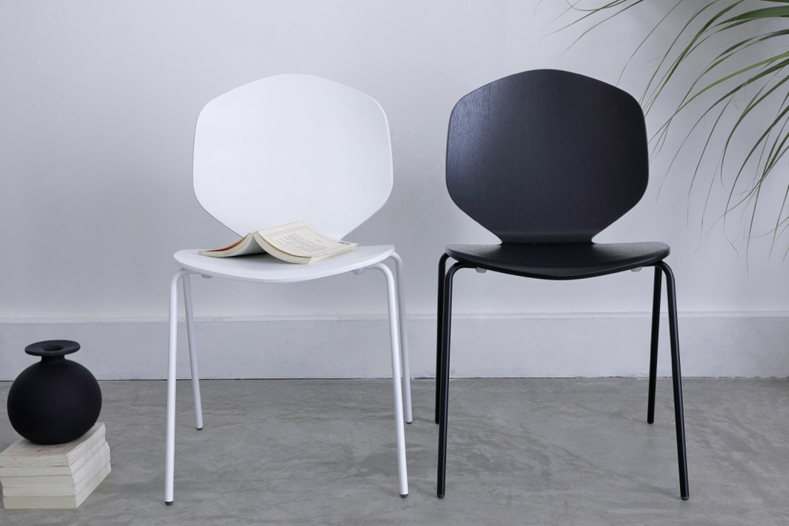 Loulou chair : wit - zwart