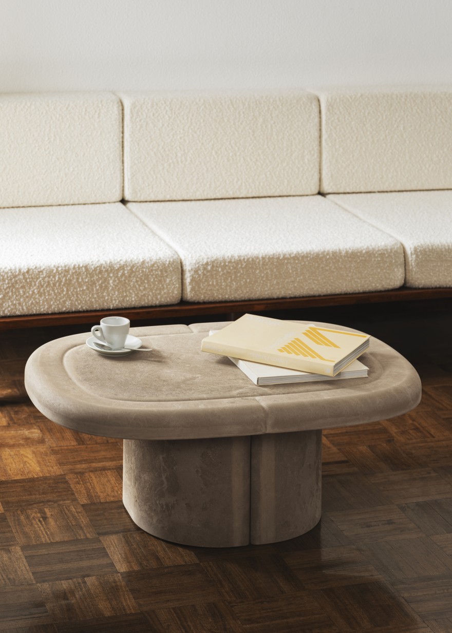 Adler lounge table (2 kleuren mogelijk: Sand en Earth Grey) 