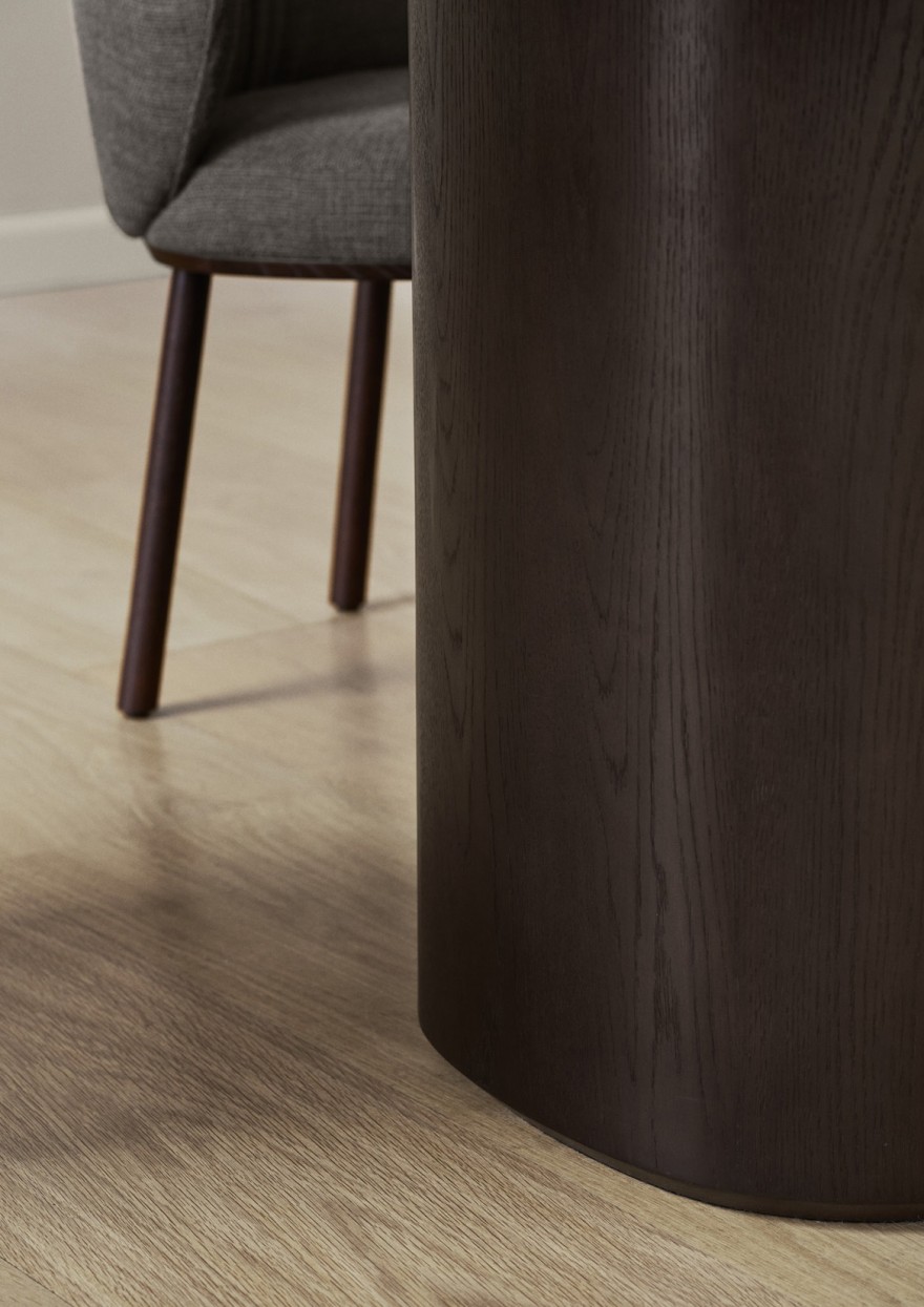 Detail van de poot van de TRIM tafel