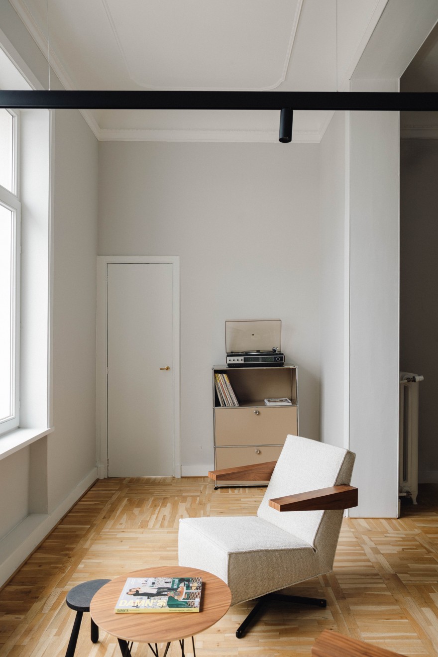Iconic Press Room Chair, Gerrit Rietveld, 1958 design 