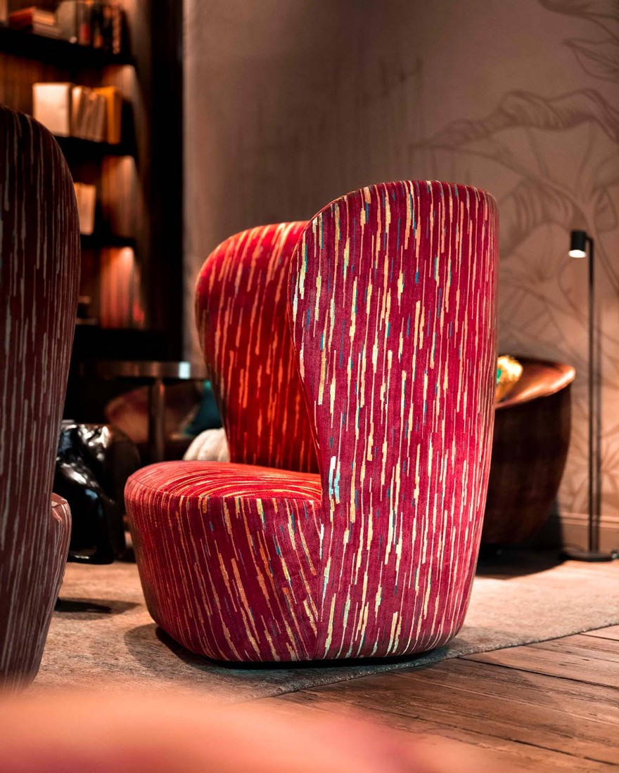 GUBI Stay Lounge Chair - High Back