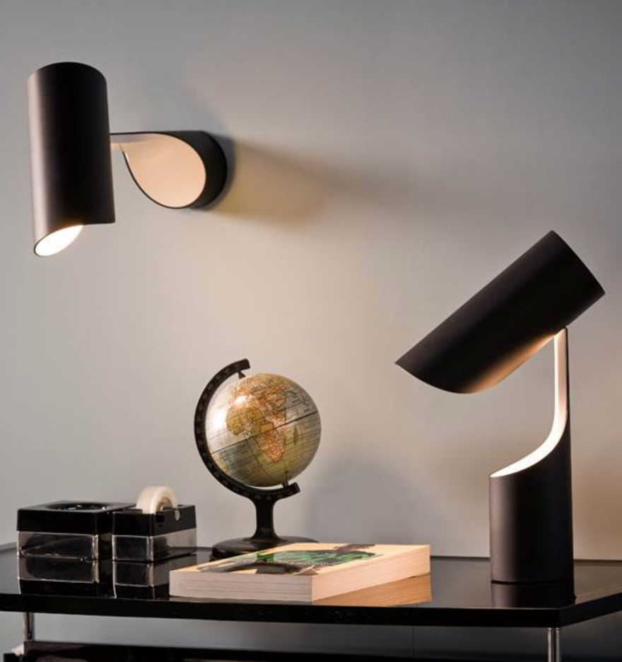 Mutatio wand en tafellamp van Christian Troels (design) 