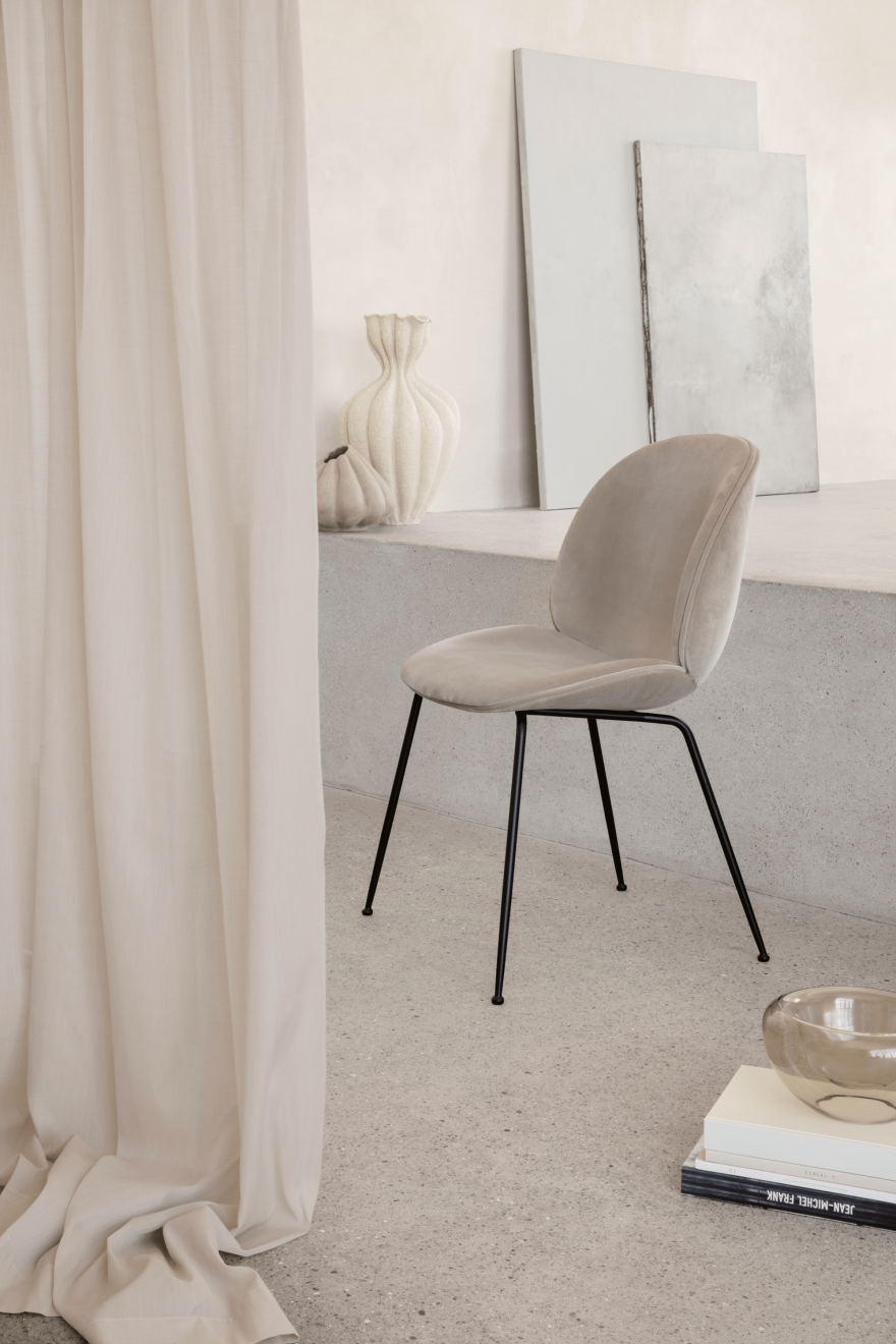 collectie Gubi - Beetle Dining chair